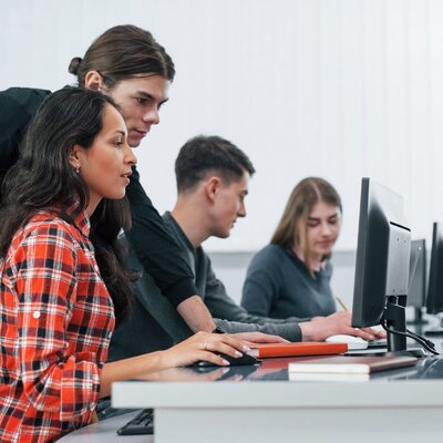 Нужны девушки и парни для фотосессии стоков на тему "IT Команда в офисе" | Lemon Agency