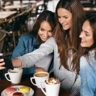 Нужны девушки для сьемки стоков на тему "Подружки в кафе" | Lemon Agency