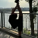 Танцівниця Юліана Довгалюк на Lemon Agency
